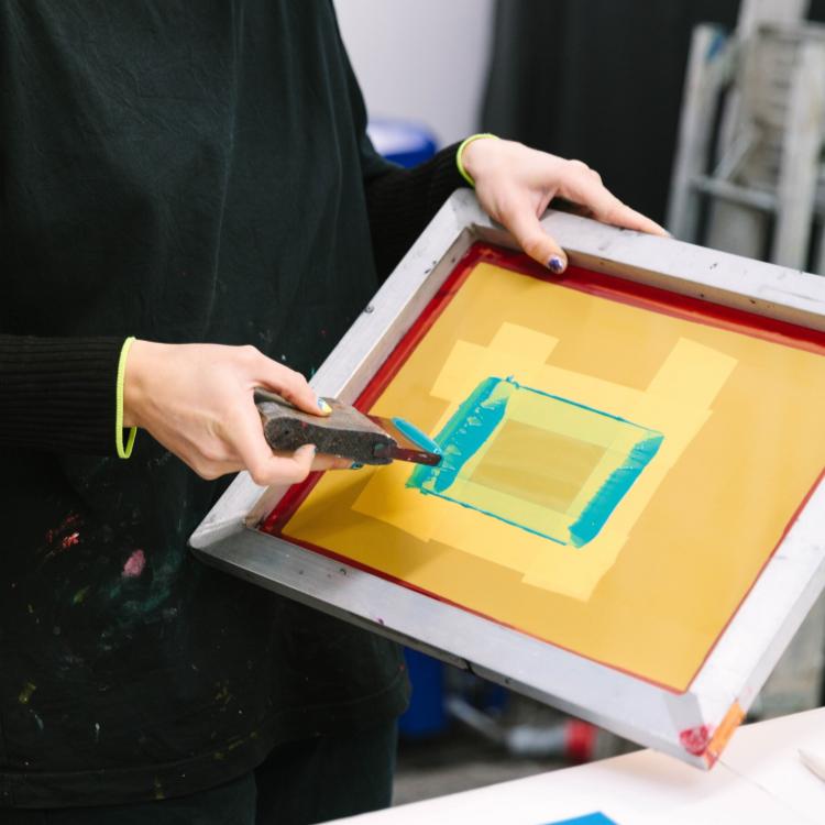 How to Reduce Ink Build-Up When Using Plastisol Ink on Automatic Press