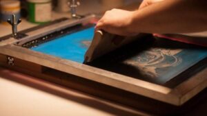 Por que a tinta Plastisol semella demasiado espesa (e como axustar a viscosidade)